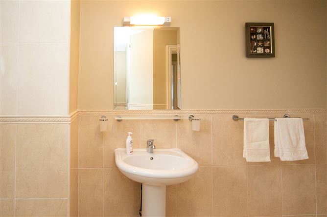 5 Riverbank House, Greenshill,, Kilkenny, Kilkenny