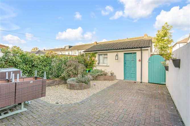 27 Hillcrest Avenue, Lucan, Dublin