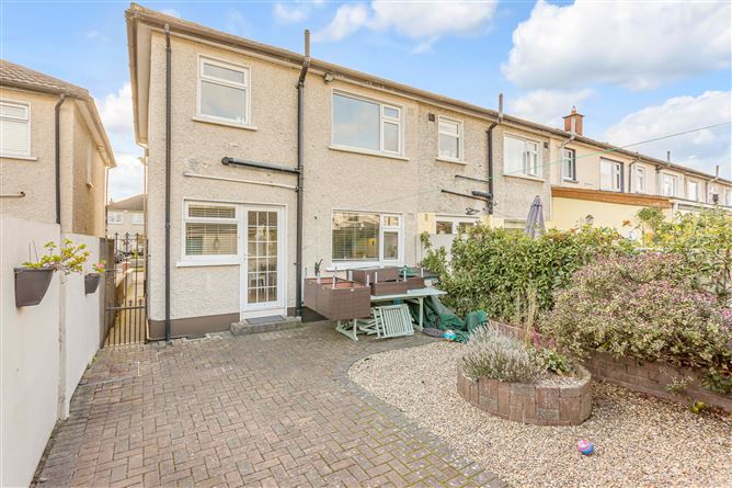 27 Hillcrest Avenue, Lucan, Dublin