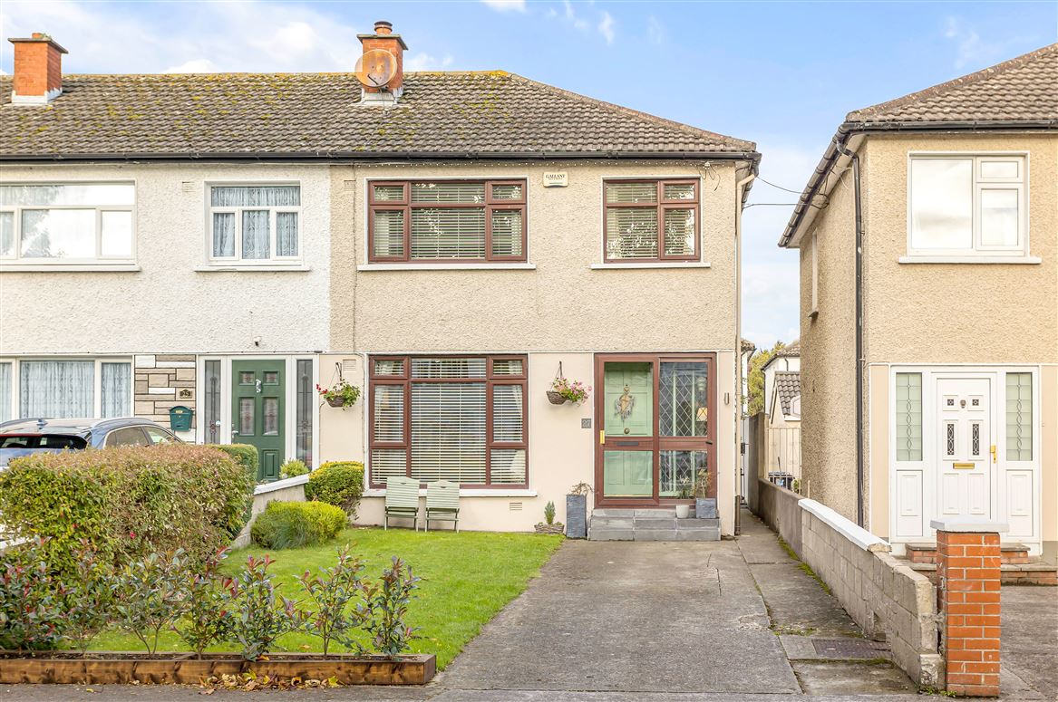 27 Hillcrest Avenue, Lucan, Dublin Maher Gleeson Estates Ltd