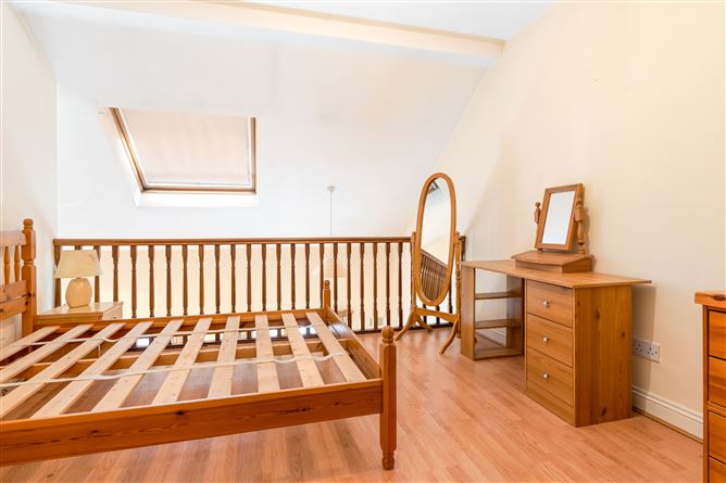 9 Dorset Square, Upper Gardiner St, Dublin 1