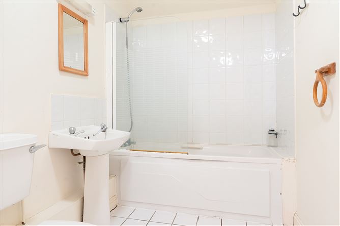 9 Dorset Square, Upper Gardiner St, Dublin 1