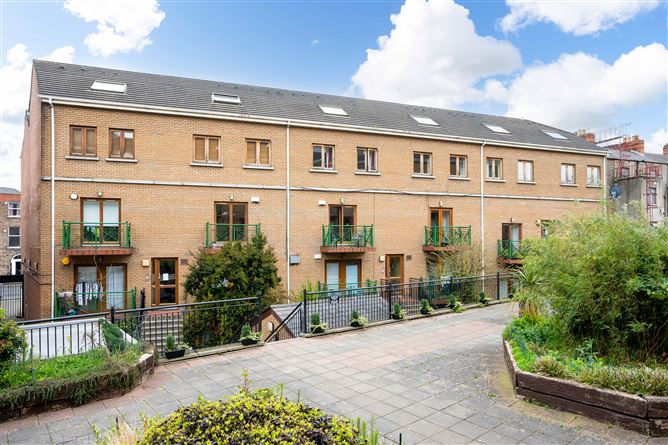 9 Dorset Square, Upper Gardiner St, Dublin 1