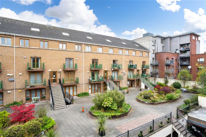 9 Dorset Square, Upper Gardiner St, Dublin 1