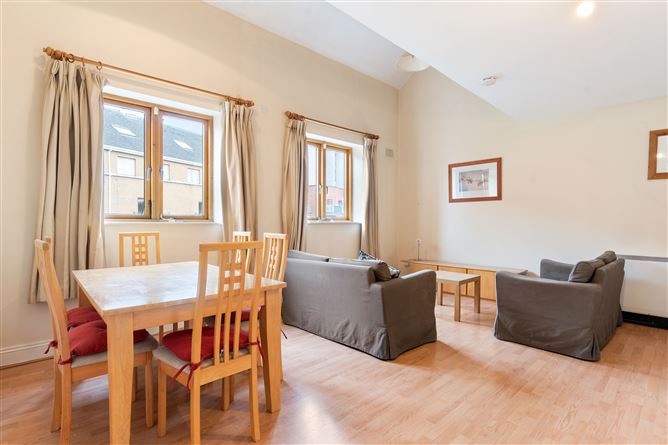 9 Dorset Square, Upper Gardiner St, Dublin 1