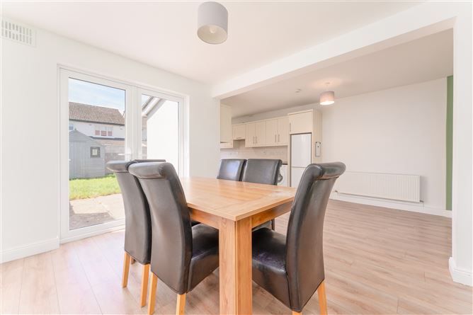 2 Oakview Close, Hartstown, Dublin 15
