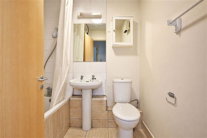 Photo 8 of 15 — 45 Phoenix Riverpark, Conyngham Road, Islandbridge, Dublin 8