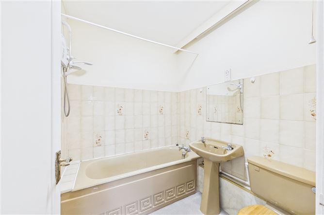 Photo 18 of 28 — Apt 3A, Newtown Court, Waterford City, Waterford