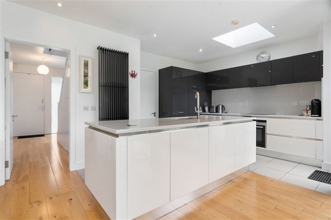 24 Priory Grove, Blackrock, Co. Dublin