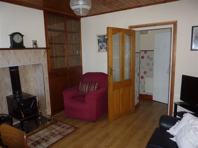 11 McBride Terrace, Quay Road, Westport, Co. Mayo