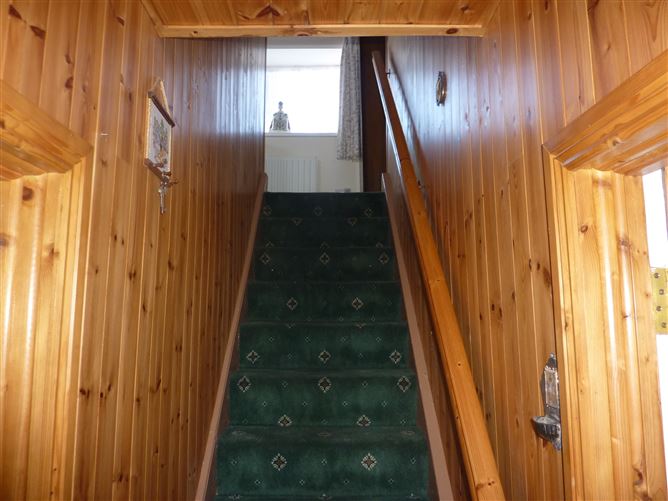 11 McBride Terrace, Quay Road, Westport, Co. Mayo