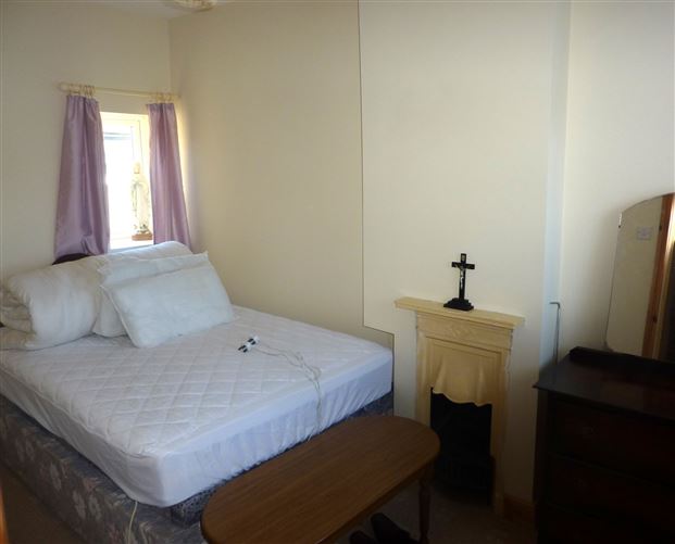 11 McBride Terrace, Quay Road, Westport, Co. Mayo