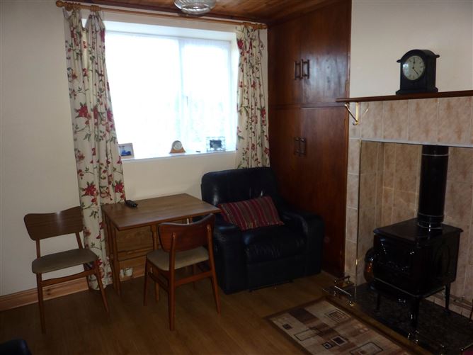 11 McBride Terrace, Quay Road, Westport, Co. Mayo