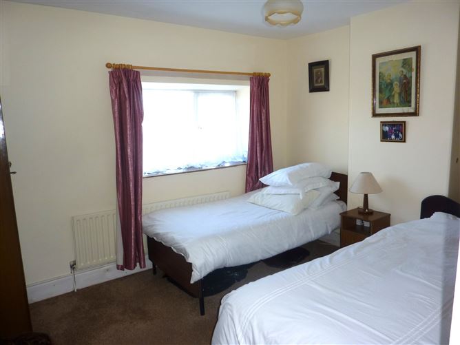 11 McBride Terrace, Quay Road, Westport, Co. Mayo