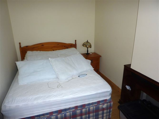 11 McBride Terrace, Quay Road, Westport, Co. Mayo