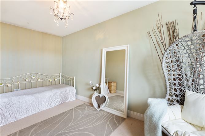 4 Hunter's Walk, Ballycullen, Dublin 24