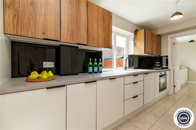 93 Caiseal Na Ri, Cashel, Cahir, Tipperary