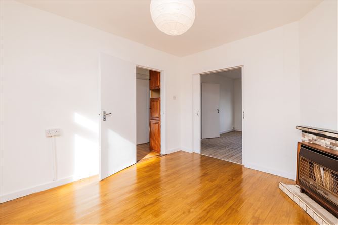https://photos-a.propertyimages.ie/media/7/8/8/4907887/b8fd417f-55d1-4bc2-b676-261ede6cd324_l.jpg