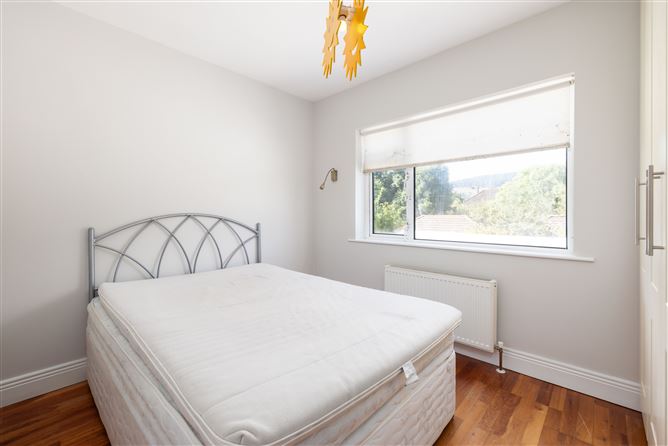Photo 10 of 18 — 73 Mount Eagle View, Leopardstown, Dublin 18