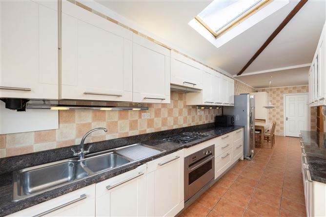 Photo 9 of 18 — 73 Mount Eagle View, Leopardstown, Dublin 18