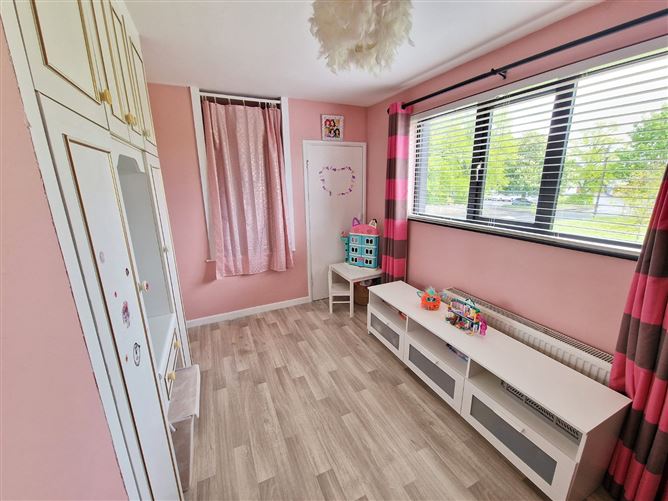 2 Church Drive, Clarecastle, Ennis, Co. Clare
