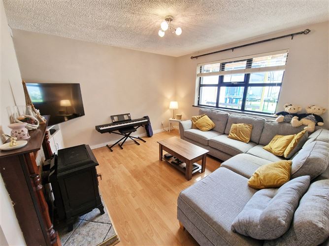 2 Church Drive, Clarecastle, Ennis, Co. Clare