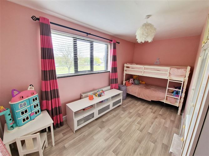 2 Church Drive, Clarecastle, Ennis, Co. Clare