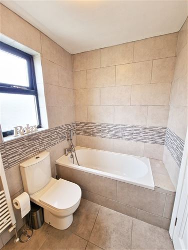 2 Church Drive, Clarecastle, Ennis, Co. Clare