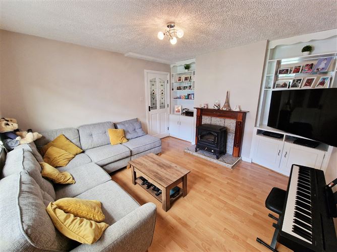 2 Church Drive, Clarecastle, Ennis, Co. Clare