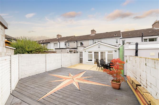 https://photos-a.propertyimages.ie/media/7/8/9/4958987/e8c9bbd2-9ce6-49f3-9400-73c159356964_l.jpg