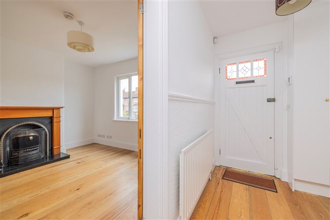 https://photos-a.propertyimages.ie/media/7/8/9/4958987/e8c9bbd2-9ce6-49f3-9400-73c159356964_l.jpg