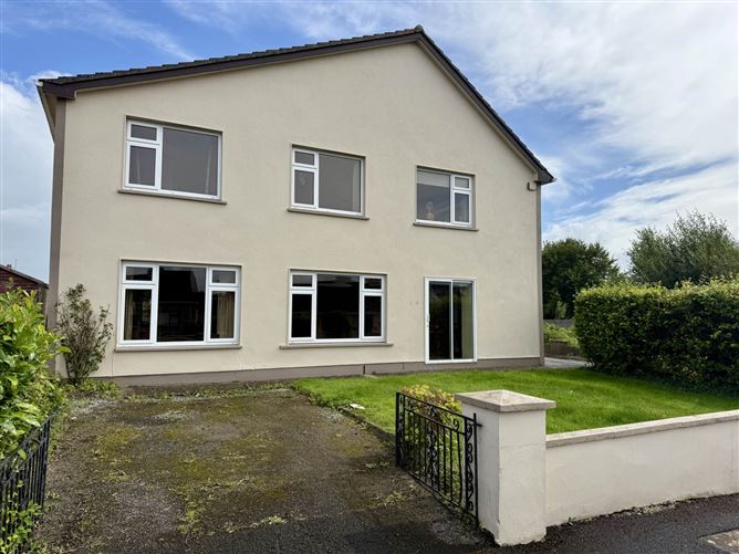 9b Knockroe, Castlerea, County Roscommon