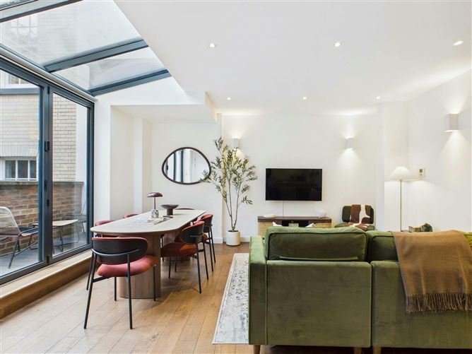 Juniper & Cranberry,London,Greater London,United Kingdom