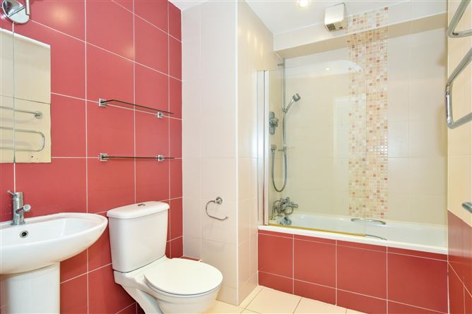 95 Cuirt Seoige, Bohermore, Galway