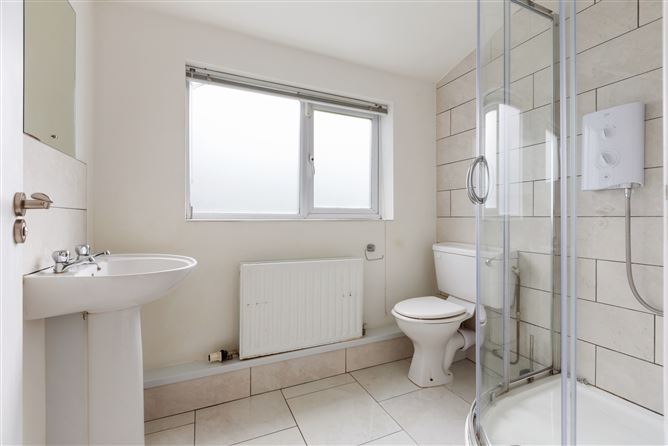 Lynford, 2 Oldcourt Terrace, Vevay Road, Bray