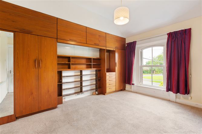 Lynford, 2 Oldcourt Terrace, Vevay Road, Bray