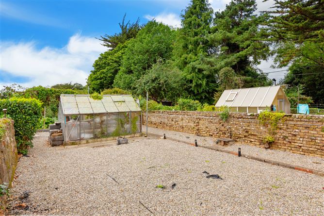 Lynford, 2 Oldcourt Terrace, Vevay Road, Bray