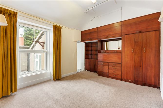 Lynford, 2 Oldcourt Terrace, Vevay Road, Bray