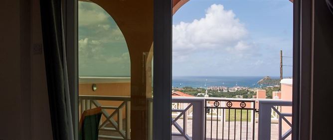 Private, Mount Royal Villas
