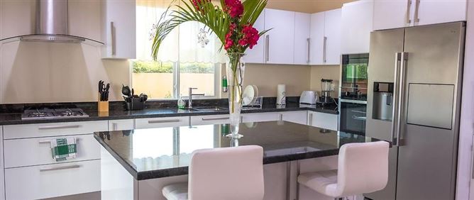 Private, Mount Royal Villas