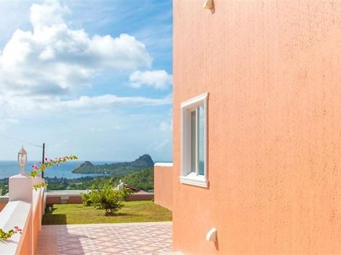 Private, Mount Royal Villas