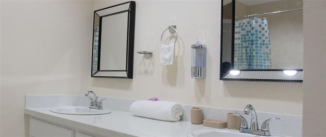 Private, Mount Royal Villas