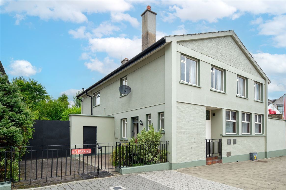 Bank House, Main Street, Doneraile, Co. Cork.