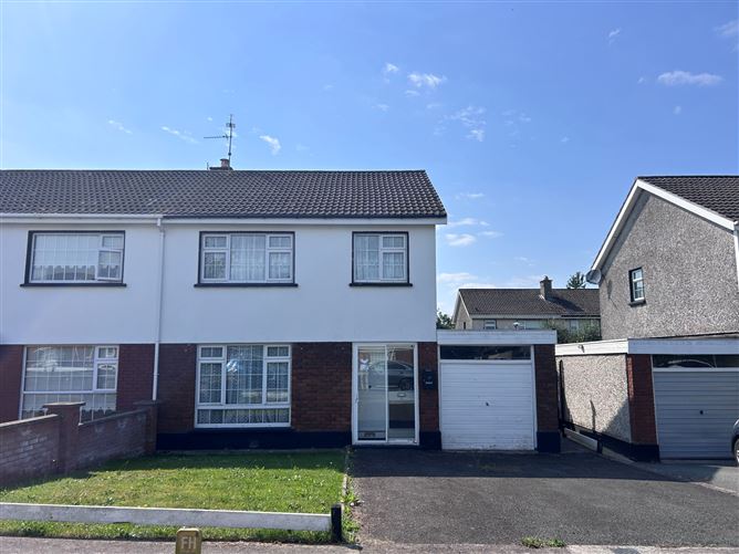 15 Prior Park Hill, Clonmel, Co. Tipperary