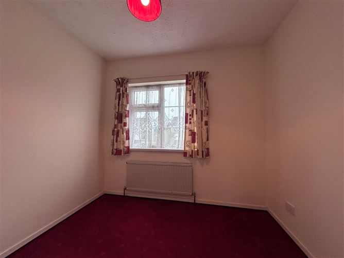 15 Prior Park Hill, Clonmel, Co. Tipperary