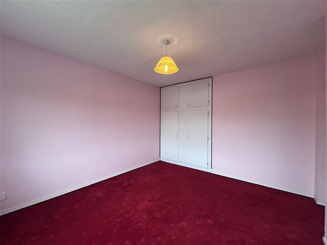 15 Prior Park Hill, Clonmel, Co. Tipperary