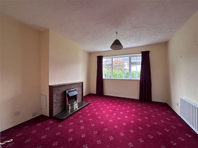 15 Prior Park Hill, Clonmel, Co. Tipperary