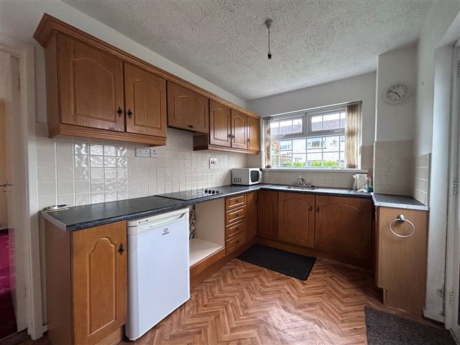 15 Prior Park Hill, Clonmel, Co. Tipperary