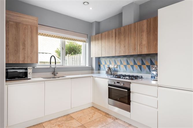 4 Larkfield Close, Leopardstown, Dublin 18