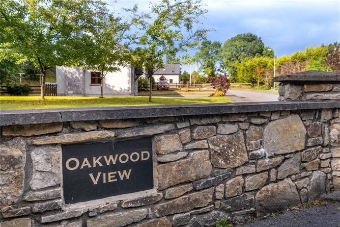 6 Oakwood View, St. Joseph's Road, Portumna